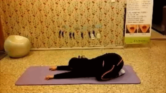 우노한의원 어깨스트레칭 움짤 3.gif